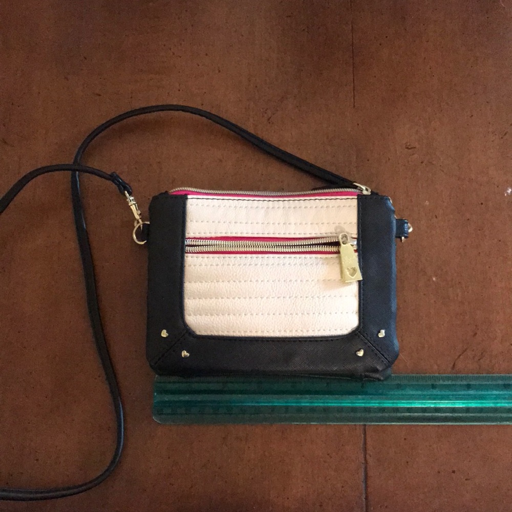 EUC Small Betsey Johnson crossbody bag